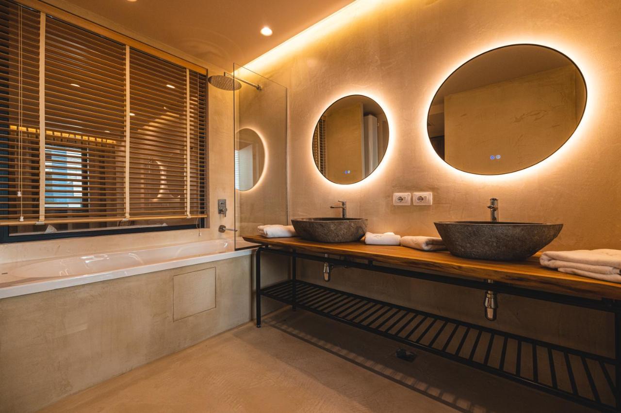 Azar Luxury Suites Vlore Exterior photo