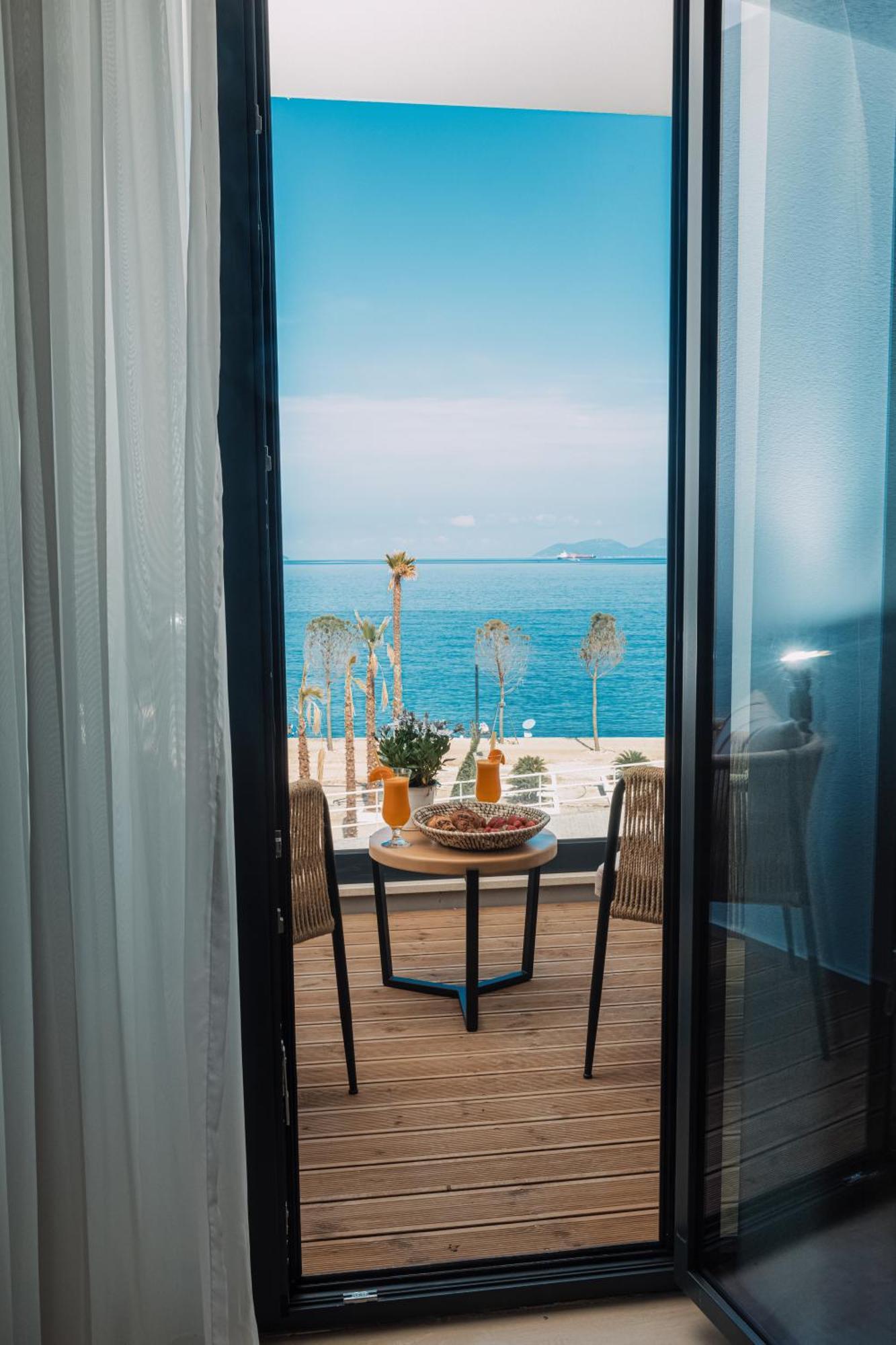 Azar Luxury Suites Vlore Exterior photo