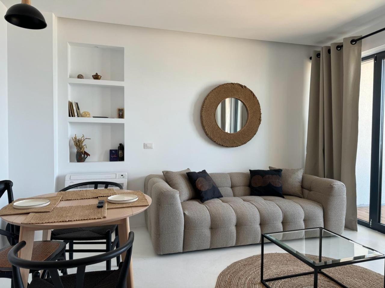 Azar Luxury Suites Vlore Exterior photo