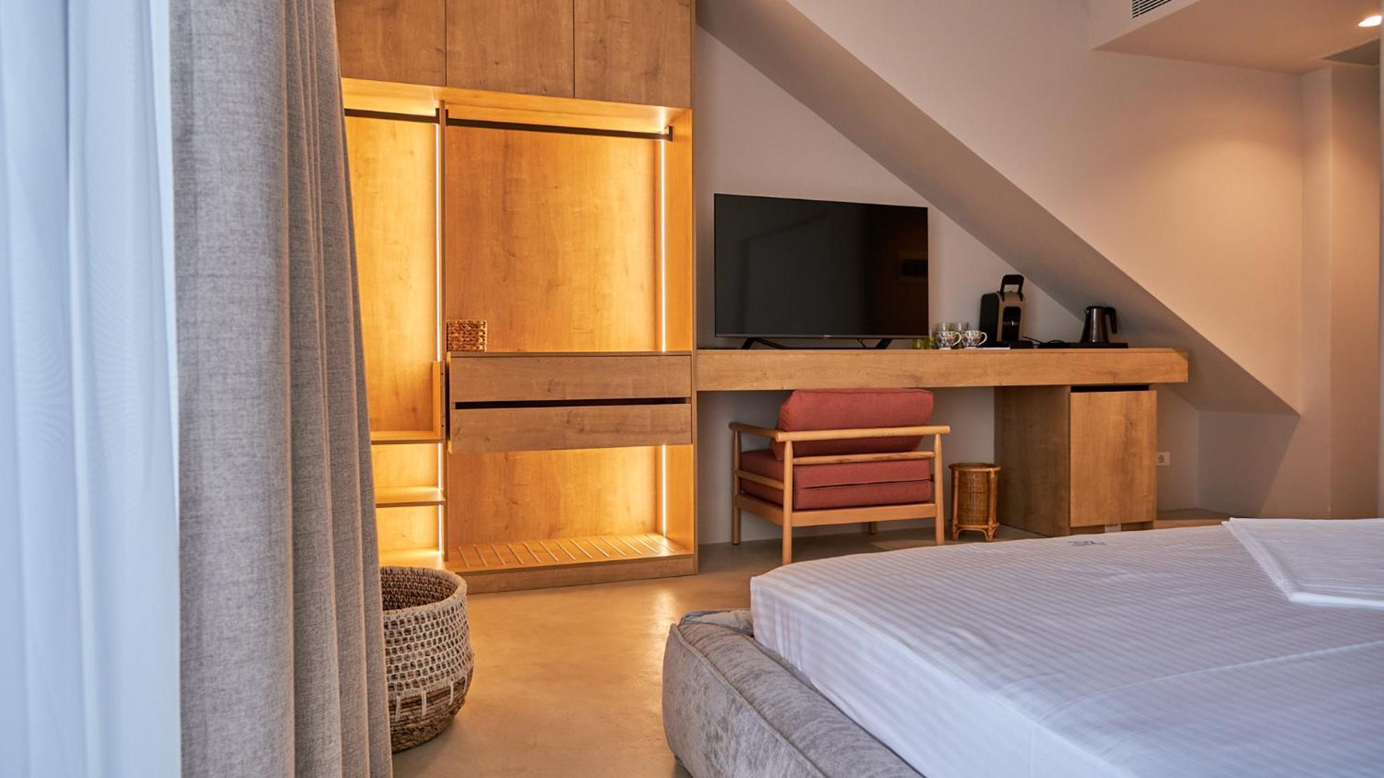 Azar Luxury Suites Vlore Exterior photo