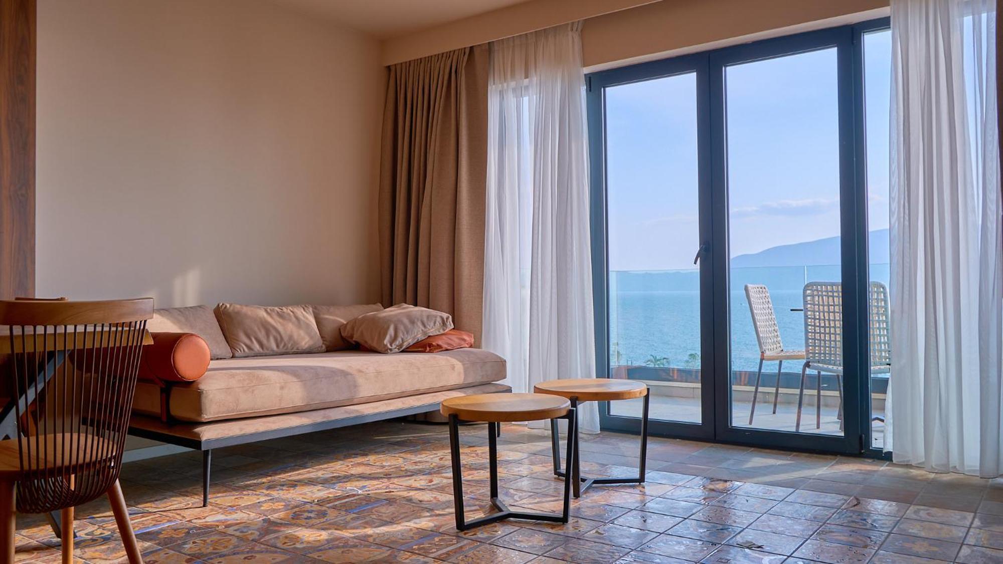 Azar Luxury Suites Vlore Exterior photo