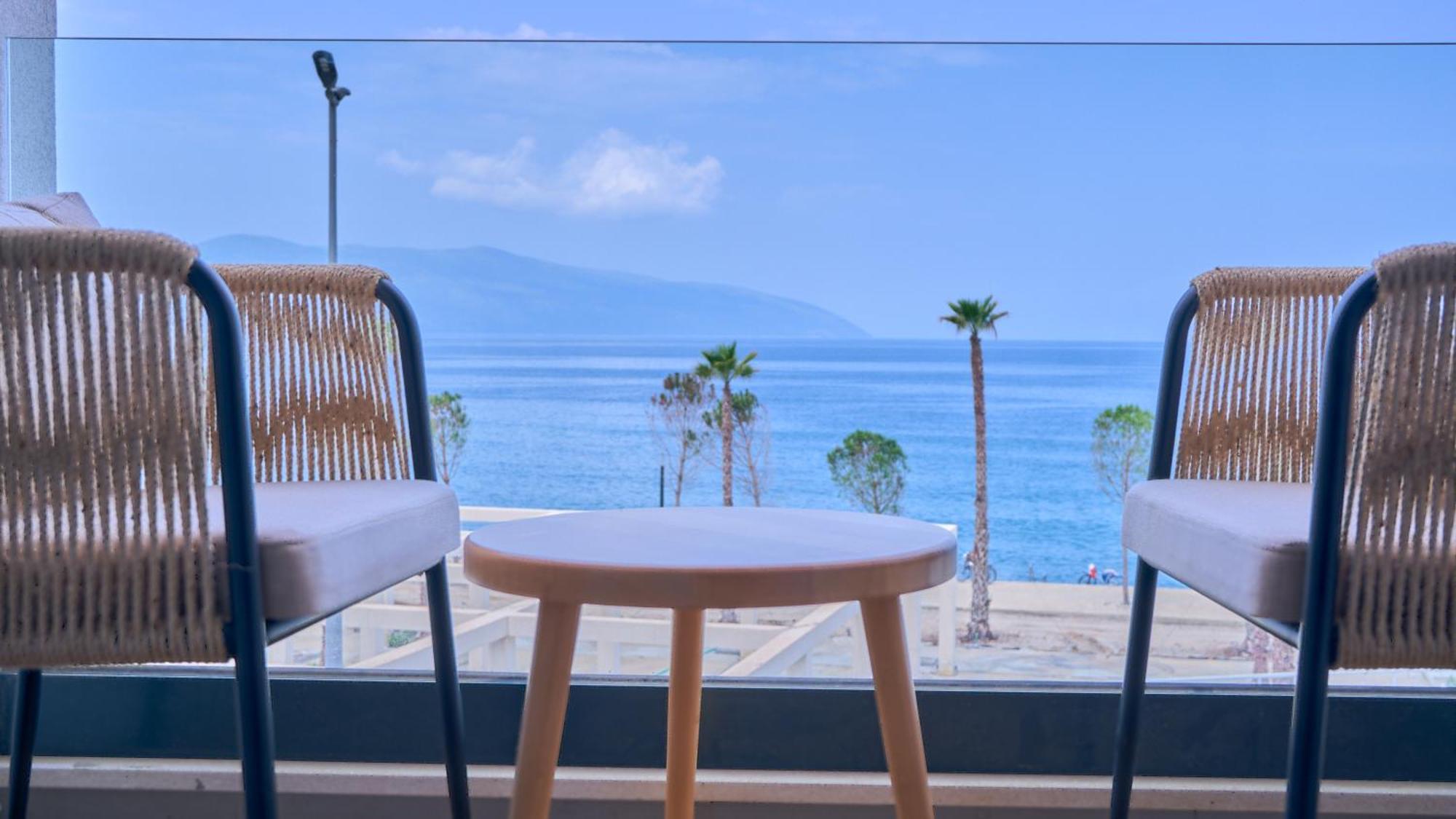 Azar Luxury Suites Vlore Exterior photo