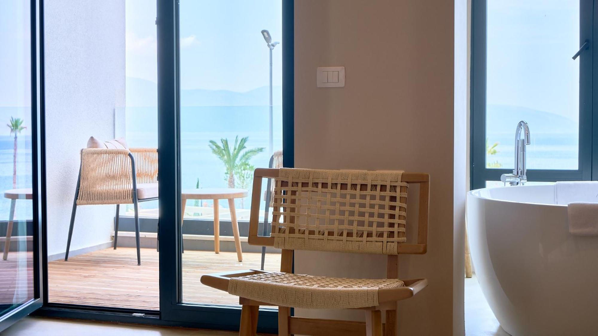 Azar Luxury Suites Vlore Exterior photo
